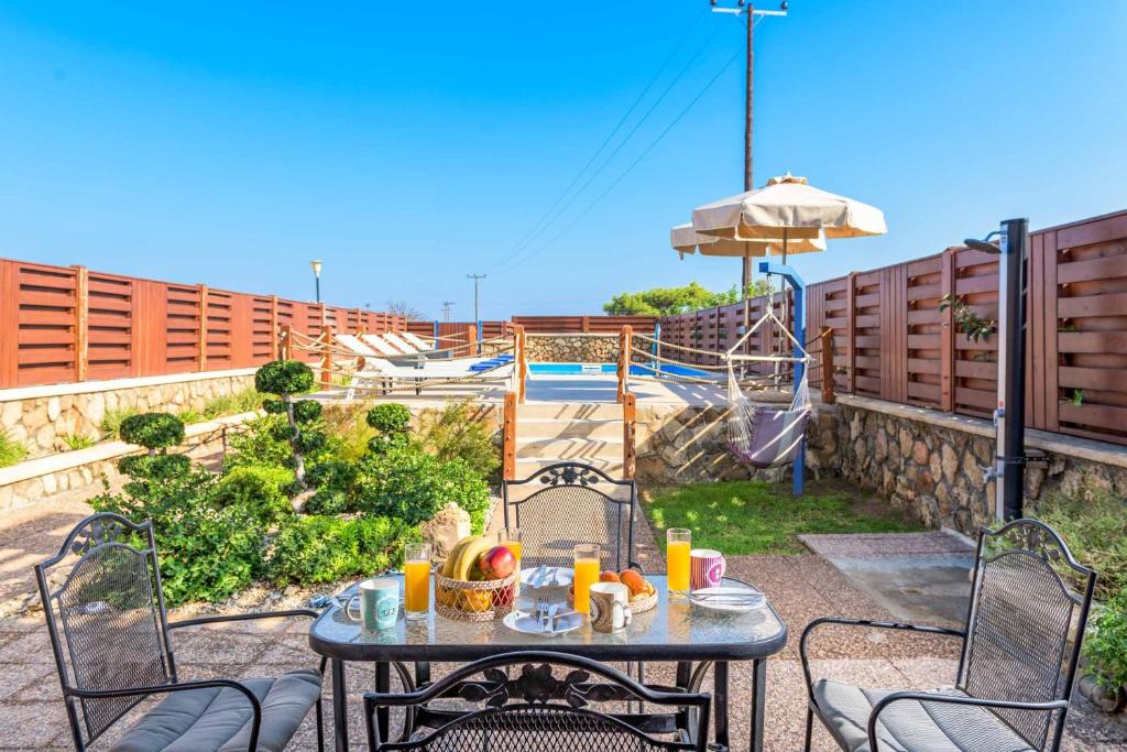 Lindos Sapphire room 2